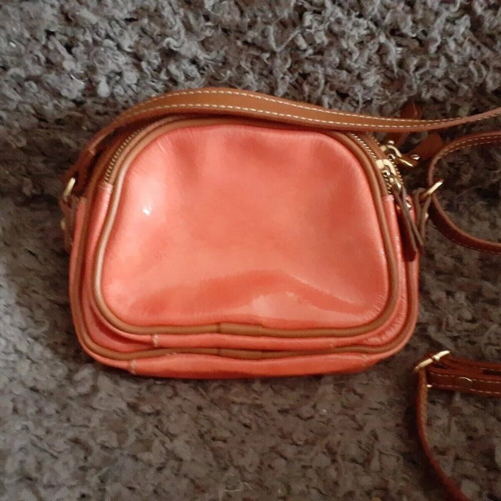 VALENTINA-Italy-Genuine Patent Leather Crossbody Handbag-Coral/Orange-Near Mint - Picture 5 of 8